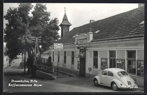 AK Drasenhofen, VW vor dem Kaffeerestaurant Mayer