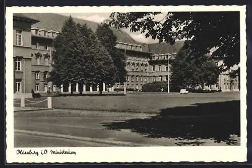 AK Oldenburg i. O., Partie am Ministerium