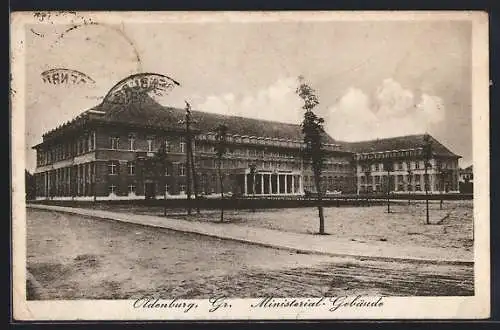 AK Oldenburg /Gr., Blick aufs Ministerial-Gebäude