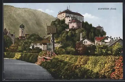 AK Kufstein /Tirol, Uferpartie und Teilansicht der Ortschaft