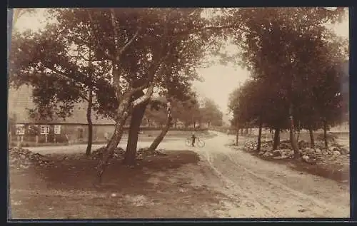 Foto-AK Tinnen, Blick in die Dorfstrasse