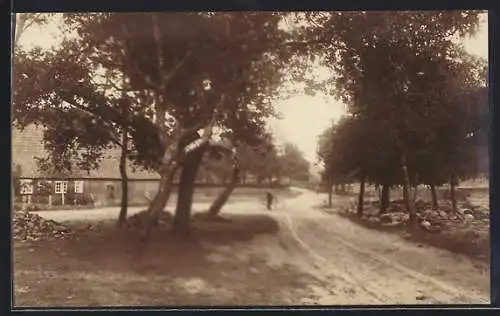 Foto-AK Tinnen, Blick in die Dorfstrasse