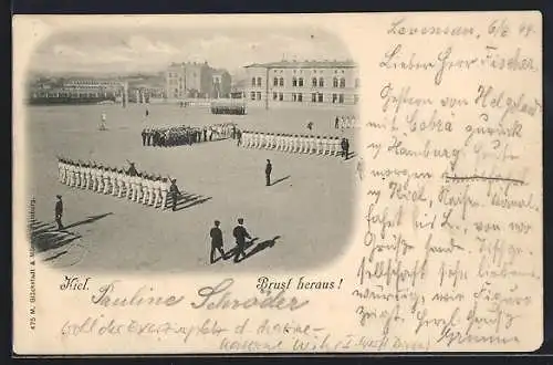 AK Kiel, Kaserne und Soldaten beim marschieren