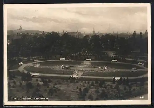 AK Erfurt, Stadtpark, Sorgebrunnen aus der Vogelschau