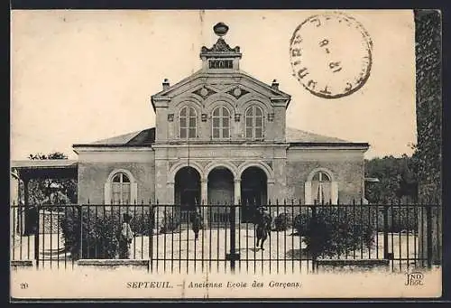 AK Septeuil, Ancienne Ecole des Garcons