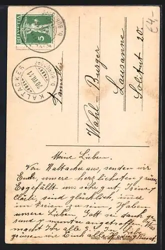 AK Bernerin in einer Tracht mit Blumenstrauss