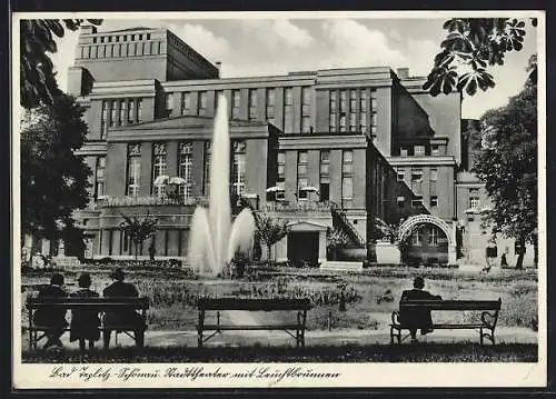 AK Bad Teplitz-Schönau, Stadttheater mit Leuchtbrunnen