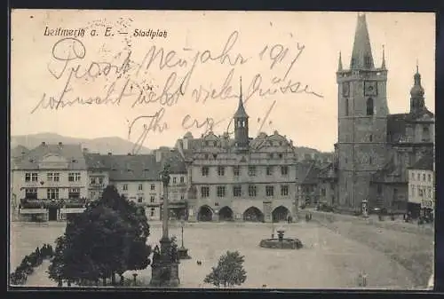 AK Leitmeritz a. E., Stadtplatz mit Denkmal