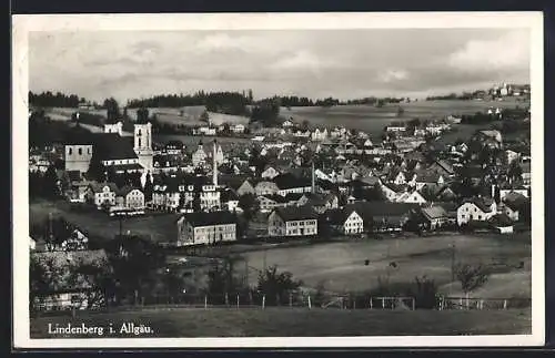 AK Lindenberg i. Allgäu, Teilansicht mit Kirche