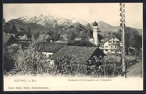 AK Kochel a. See, Dorfpartie mit Herzogstand und Heimgarten