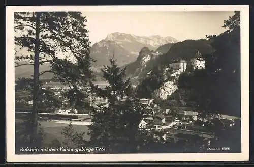 AK Kufstein /Tirol, Teilansicht mit Schloss und Kaisergebirge