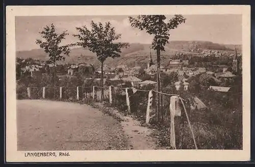 AK Langenberg /Rhld., Teilansicht mit Kirche