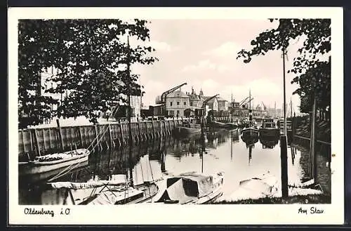 AK Oldenburg / O., Blick in den Hafen