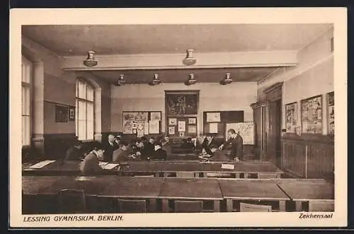AK Berlin-Wedding, Lessing-Gymnasium, Zeichensaal, Innenansicht