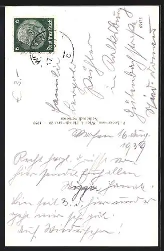 AK Werfen, Frau mit Kind auf dem Berg, Ortstotale