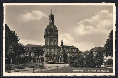 AK Mannheim, Paradeplatz und Rathaus