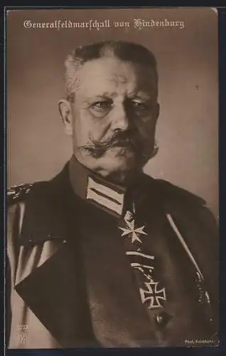 AK Generalfeldmarschall Paul von Hindenburg mit Orden