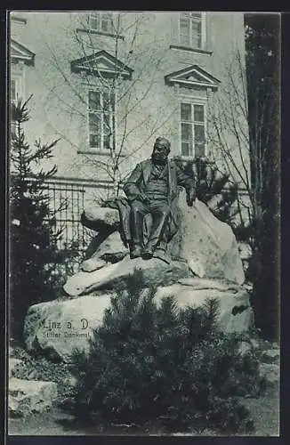 AK Linz a. d. Donau, Stifter-Denkmal vor einem Haus