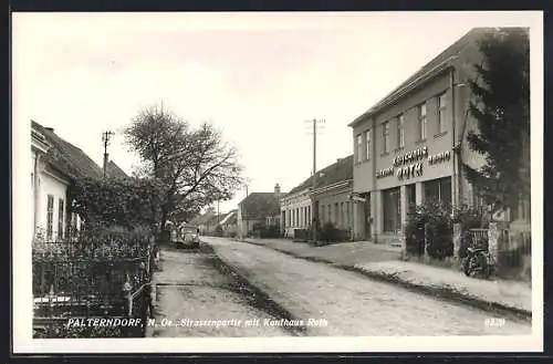 AK Palterndorf, Kaufhaus Roth mit Strassenpartie und Auto