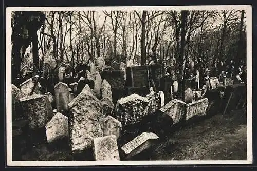 AK Prag, Grabmal-Gruppe am alten jüd. Friedhof