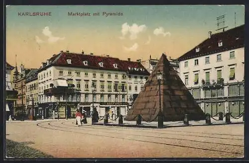AK Karlsruhe, Marktplatz mit Pyramide