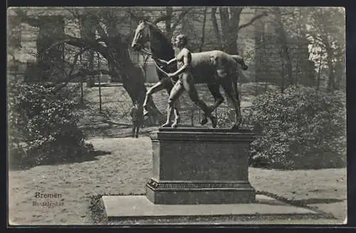 AK Bremen, Rosslenker-Statue mit Umgebung