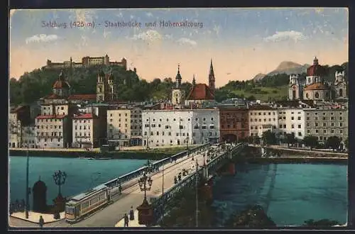 AK Salzburg, Strassenbahn auf der Staatsbrücke und Hohensalzburg