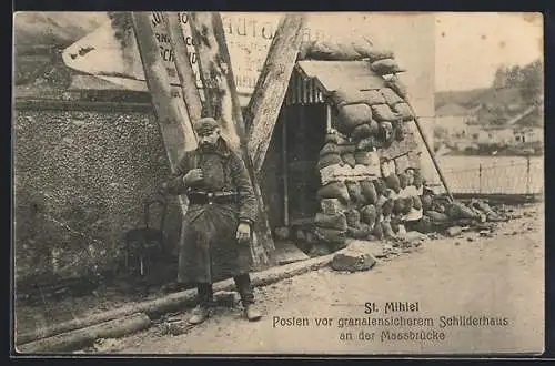 AK St. Mihiel, Posten vor Schilderhaus an Maasbrücke