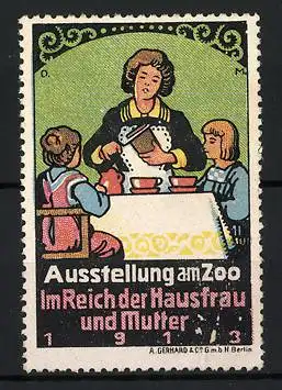 Künstler-Reklamemarke Michaelis, Berlin 1913, Ausstellung am Zoo, Im Reich der Hausfrau und Mutter, Teetrinkende Familie