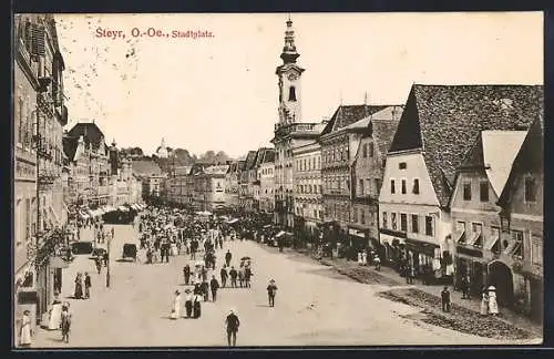 AK Steyr, Geschäftiges Leben auf dem Marktplatz