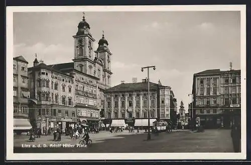 AK Linz a. D., Platz mit Strassenbahn