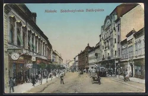 AK Miskolc, Széchenyi-utca Bank-palota, Strassenbahn