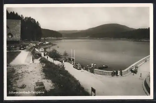 AK Forbach, Schwarzenbach-Talsperre, Ausflügler am Stausee