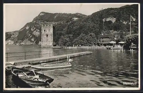 AK Stansstad, Restaurant und Ruderboote am Anleger