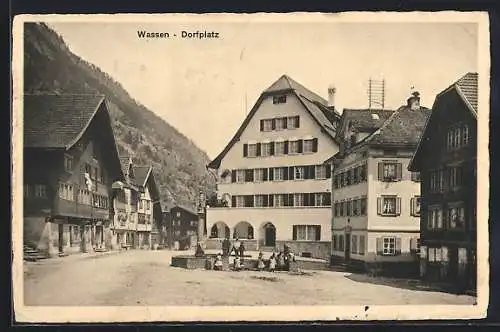 AK Wassen, Kinder auf dem Dorfplatz