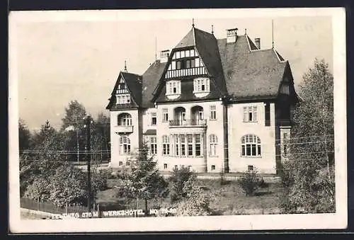 AK Zeltweg, Werkshotel, prächtige Häuserfassade