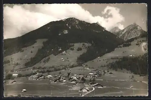 AK Grodoy-St. Stephan, Ortsansicht gegen das Gebirge