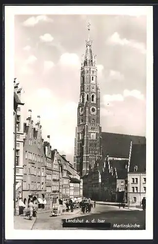 AK Landshut, Strassenpartie & Strassenbahn an der Martinskirche