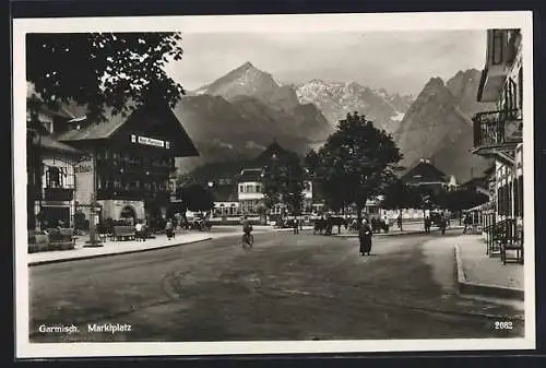 AK Garmisch, Marktplatz mit Hotel Marktplatz