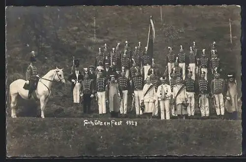 AK Braunlage, Schützenfest 1927, Schützen mit Königspaar und Reiter