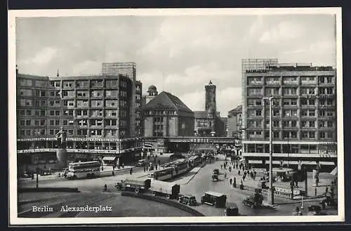 AK Berlin, Der Alexanderplatz, Blick auf das Rote Rathaus