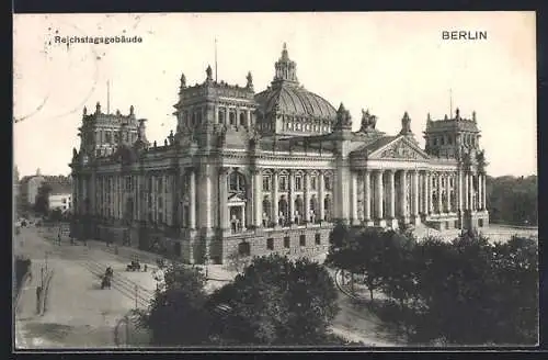 AK Berlin-Tiergarten, Partie am Reichstagsgebäude