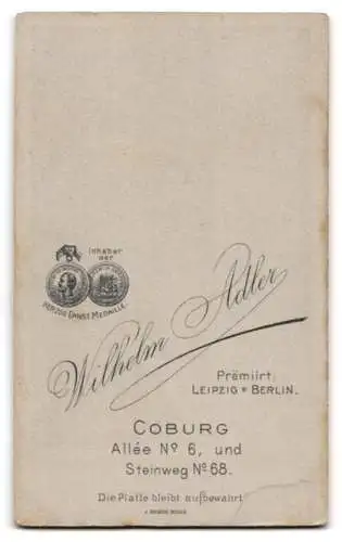 Fotografie Wilhelm Adler, Coburg, Allee No. 6, Porträt eines Mannes mit Schnurrbart