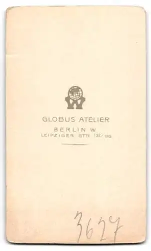 Fotografie Globus Atelier, Berlin, Leipziger Str. 132 /135, Porträt eines Kleinkinds