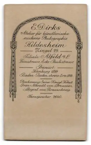 Fotografie E. Dirks, Hildesheim, Zingel 29, Porträt eines kleinen Kindes