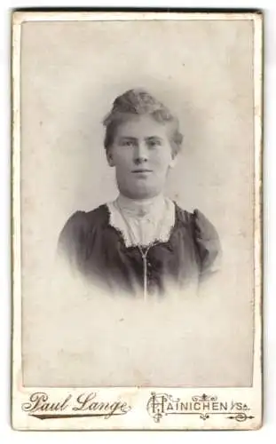 Fotografie Paul Lange, Hainichen i. Sa., Gerichtsstrasse 16, Portrait einer jungen Frau