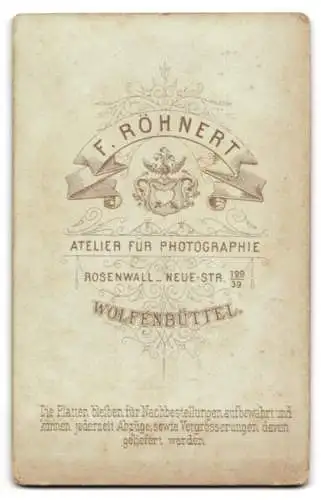 Fotografie F. Röhnert, Wolfenbüttel, Rosenwall Neue-Str. 129, Porträt eines jungen Mannes