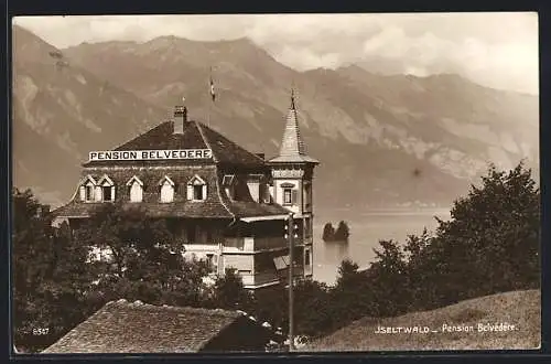 AK Iseltwald, Pension Belvedere mit Wasserblick und Bergpanorama