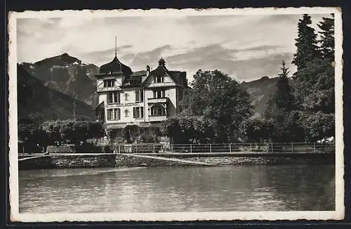 AK Bönigen, Hotel-Pension Oberländerhof, vom Wasser gesehen