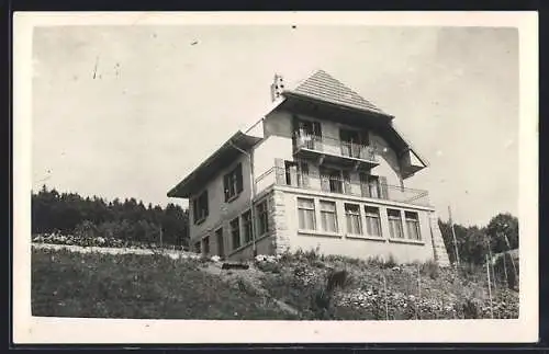 Foto-AK Dombresson, Pension mit Garten